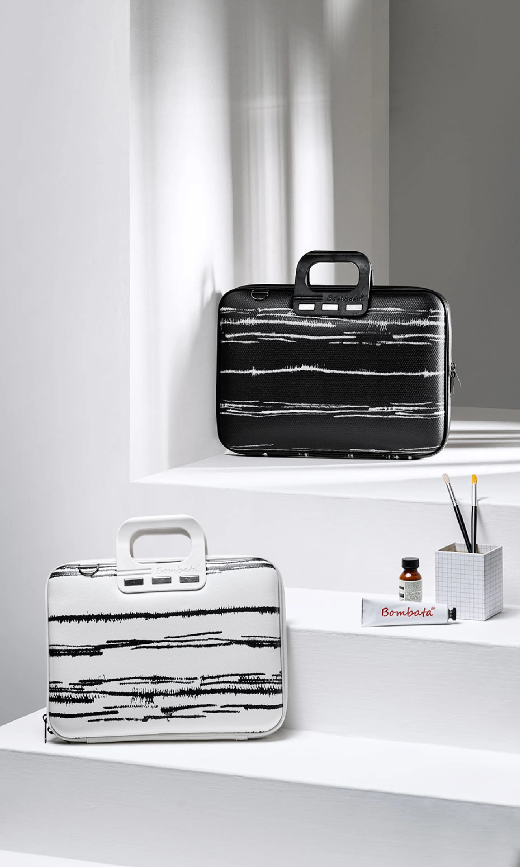 Bombata Black&White, Taglia 13"-14" Colore Nero / Bianco - Size 13"-14" Color Black / White